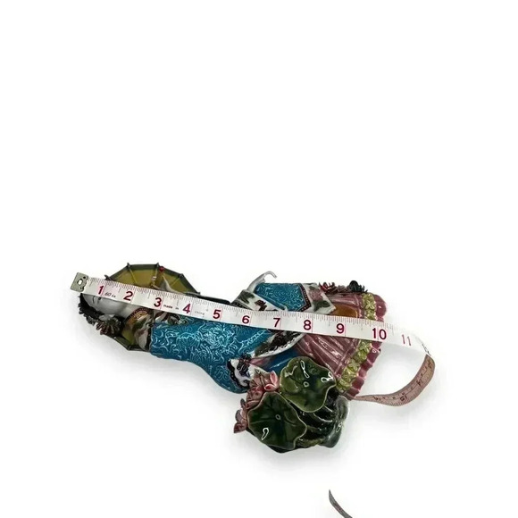 VTG 10" Chinese Porcelain ShiWan Belle Lady Sitting Holding A Parasol Figurine - Picture 10 of 10